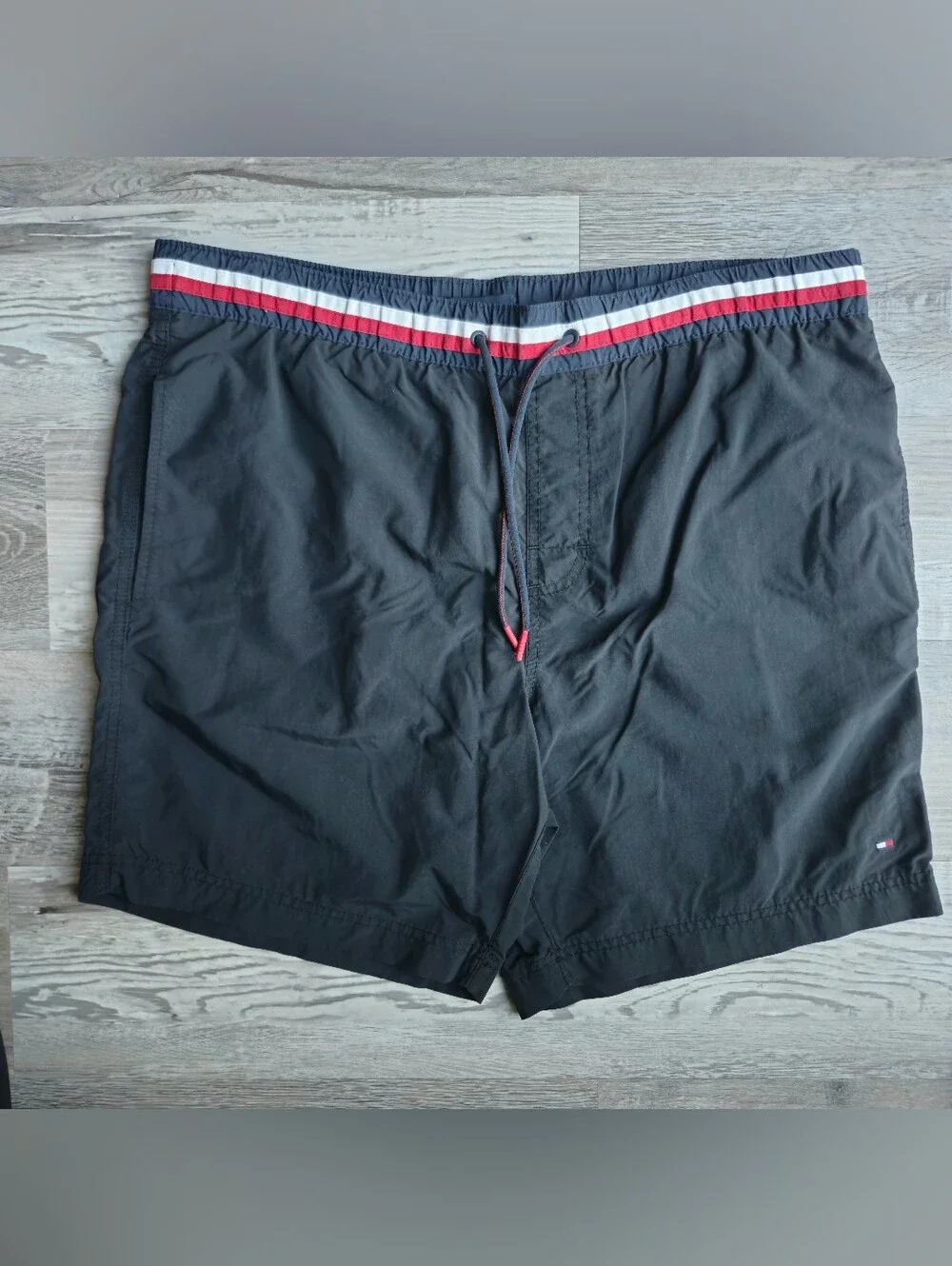Tommy Hilfiger Black Mesh Lined Swim Trunks Men's Large